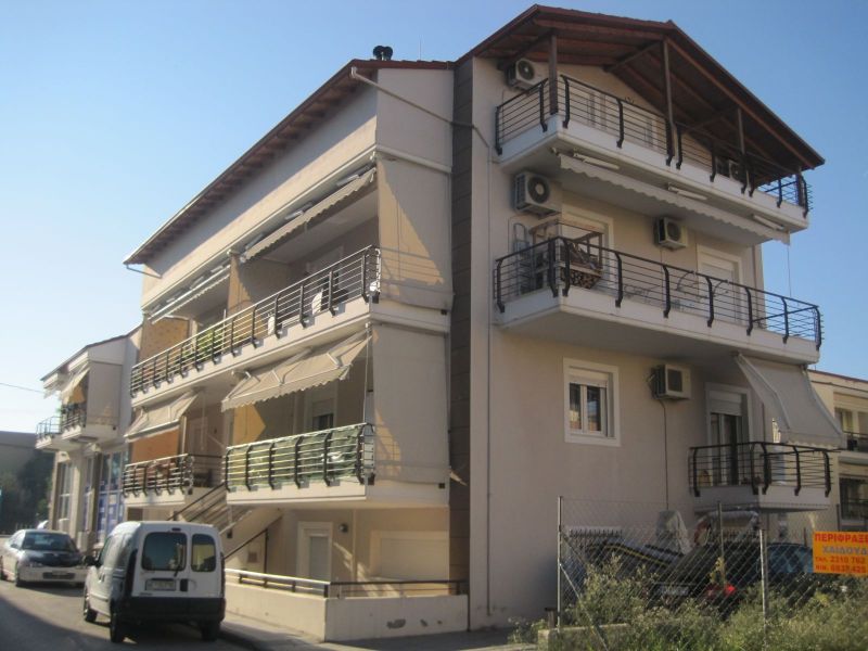 HOUSING COMPLEX IN EFKARPIA OF THESSALONIKI 